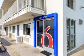  Motel 6-Redding, CA - Central  Реддинг